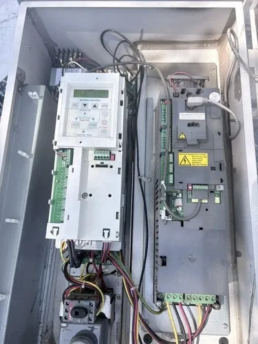 ABB Enclosed Industrial Control Panel ACH550-BCR-023A-4+B058+F267 15HP 3