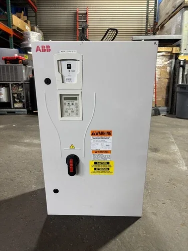 ABB / ACH550-BCR-031A-4+B055 / 20 HP / 380-480V / Variable Frequency Drive