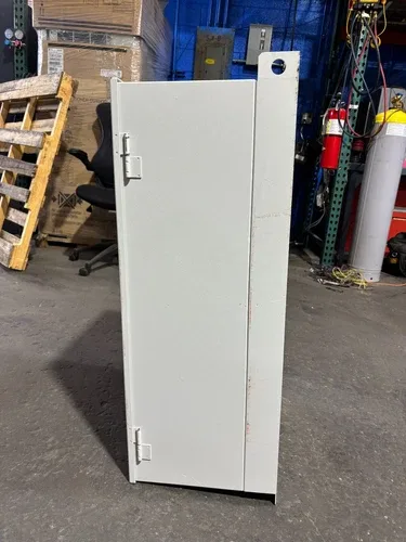 ABB / ACH550-BCR-031A-4+B055 / 20 HP / 380-480V / Variable Frequency Drive 2