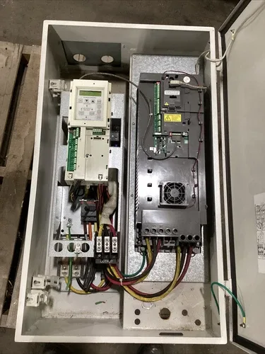 ABB VFD 380/480v 40 HP ACH550-BDR-059A-4 2559FMLi91 4