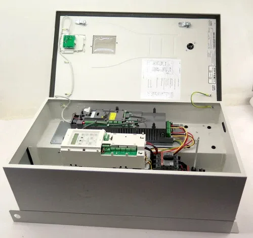 ABB ACH550-BDR-06A1-6+B055+F267 HVAC AC Drive 500-600Vac 5HP 3