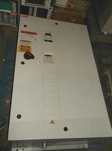 ABB ACH550-BDR-097A-4+F267 HVAC AC DRIVE 75HP 100 KA 600V 380-480 VAC (4)