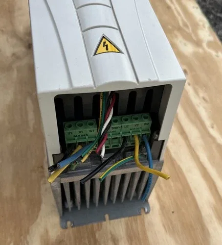 ABB ACH550 AC Drive ACH550-CARUH-023A-4+N2006 3
