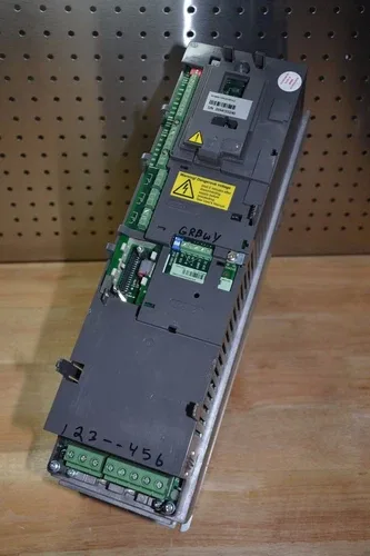 ABB DRIVE ACH550-CARUH-031A-2 ACH550 CARUH 031A 2 240Vac 3PH 1PH