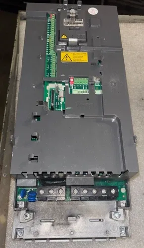 ABB HK30WA357 Frequency Drive ACH550-CARUH-046A-2+N2006+X1558 3PH 208-240 46.2A 2