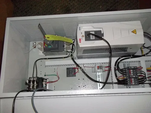 ABB ACH550-CC-04A1-4+K452+P902 2HP 3PH HVAC DRIVE 460V NEMA CONT XFER TIMER (95) 3