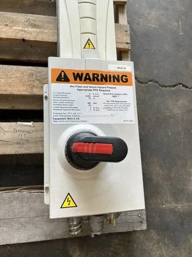 ABB ACH550-PCR-015A-4 VFD Drive 480V 3PH 10HP with Disconnect Switch - No Keypad 4