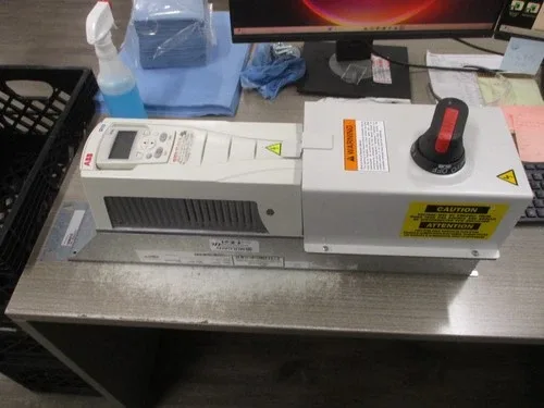 ABB ACH550-AC Drive with Disconnect ACH550-PCR-017A-2 5HP 3Ph