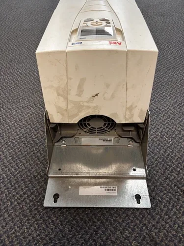 ABB ACX550-U0-046A-2 ACH550-PCR-046A-2 A/C DRIVE 4