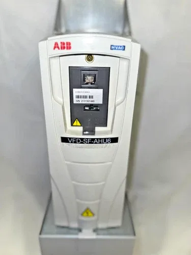 ABB ACH550 AC Drive with Disconnect ACH550-PCR-08A8-4 5HP 3Ph 480V