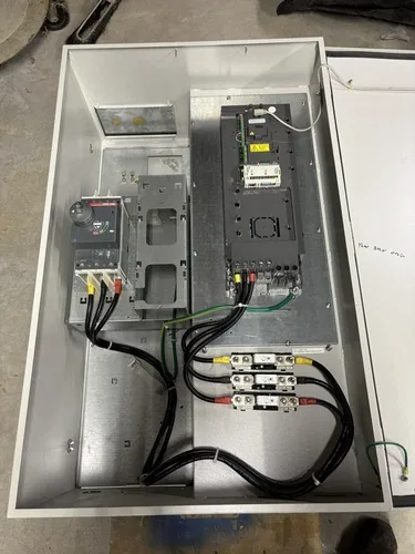 ABB 75HP ACH550-PCR-097A-4+K466 ACH550 MFG 2011 Clean Drive ACH550-U1-097A-4 3