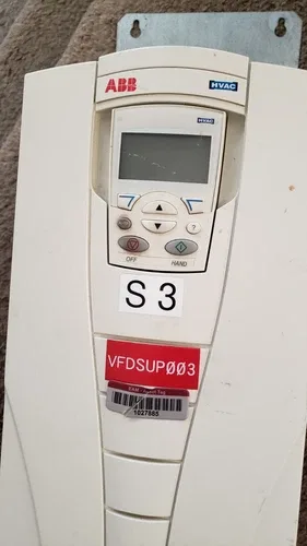 ABB NICE AC HVAC Drive with Disconnect Keypad ACH550-PD-031A-4 / 20 hP Motor 3