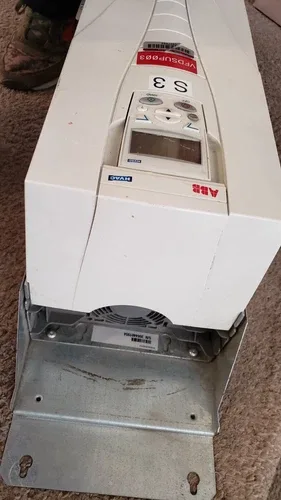 ABB NICE AC HVAC Drive with Disconnect Keypad ACH550-PD-031A-4 / 20 hP Motor 4