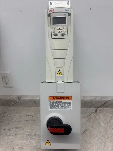 ABB ACH550-PD-07A5-2 2HP Drive 3PH 208 … 240Vac 7.5A with Disconnect Keypad