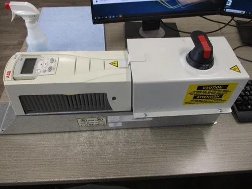 ABB ACH550 AC Drive with Disconnect ACH550-PD-08A8-4 5HP 3Ph