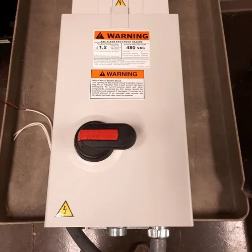 ABB ACH550-PDR-045A-4 VFD Disconnect 3PH 380-480VAC Input 0-500Hz 30HP 4