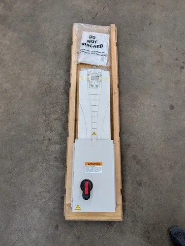 ABB ACH550-PDR-046A-2 15 hp 208-240 VAC 46.2 Amps HVAC VFD with disconnect 3