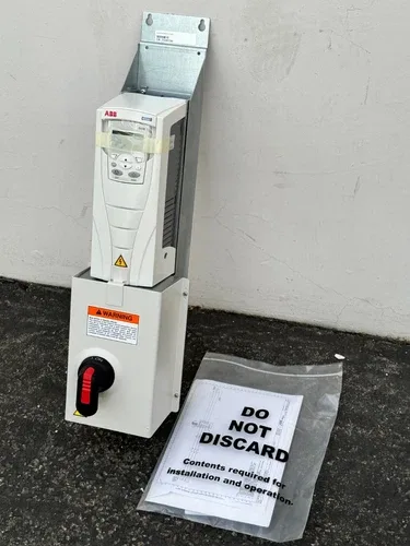 ABB ACH550-PDR-08A8-4+E213+K466 Packaged HVAC Drive 5HP 480V AC Disconnect