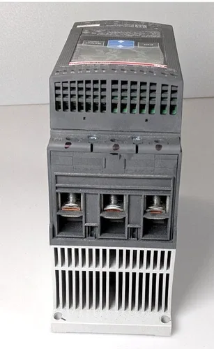 ABB ACH550-U0-012A-4 J400 VFD 4