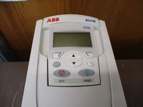 ABB ACH550 AC Drive ACH550-PDR-08A8-4 5HP 3Ph with Disconnect with Keypad 4