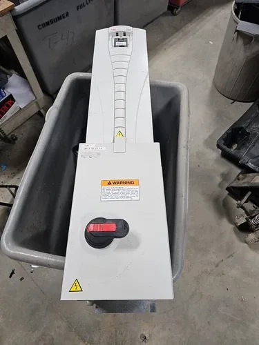 ABB ACH550-PDR-072A-4 Hvac Drive No Keypad Parts Only Please Read Description 2