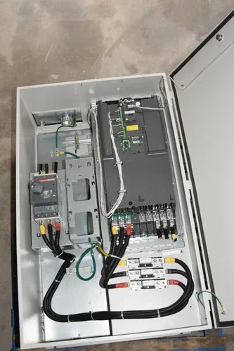 ABB ACH550-PCR-157A-4 157A 100kA 125Hp 3Ph Pump Drive 4