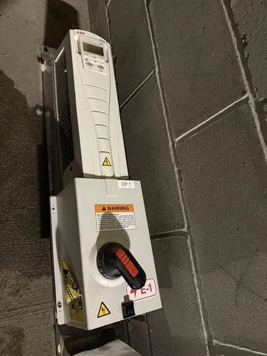 ABB ACH550-PCR-024A-2 Variable Frequency Drive 208-240V 24.2A 7.5HP 6
