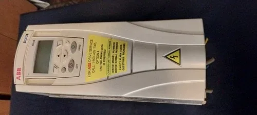ABB ACH550-CARUH-06A9-4 Variable Frequency Drive HK30WA008 V.3.16A 4