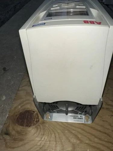 ABB ACH550-CARUH-015A-4 380/480 Variable Frequency Drive 4