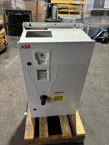 ABB ACH550-BCR-038A-4 25 HP AC VS Drive 3PH 480V