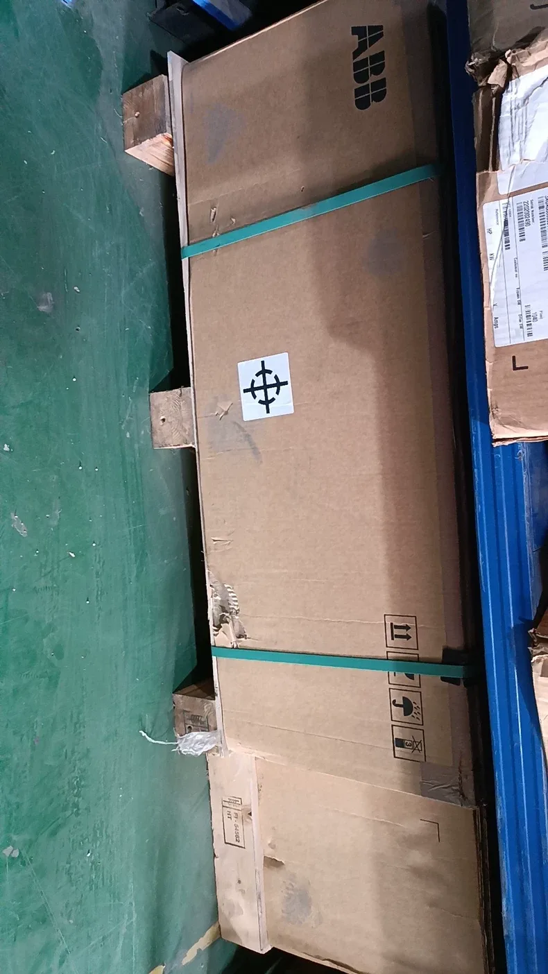 ABB INVERER ACH550-01-246A-4+B055 5