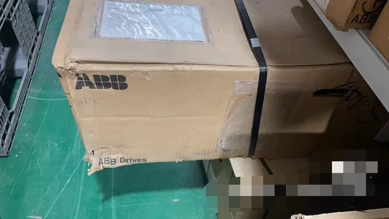 ABB ACH550-01-097A-4 frequency converter 3
