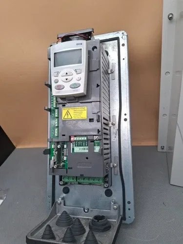 ABB ACH550-01-012A-4+B055 With 4