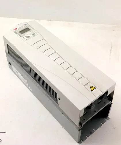 ABB ACH550-U0-052A-6 AC Drive 50HP 500-600V 52A 3PH