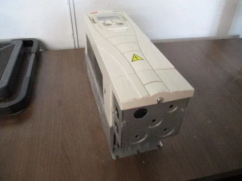 ABB ACH550 AC Drive ACH550-UH-003A3-4 1.5 HP 3Ph with Keypad