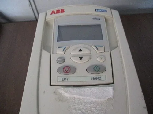 ABB ACH550 AC Drive ACH550-UH-003A3-4 1.5 HP 3Ph with Keypad 4