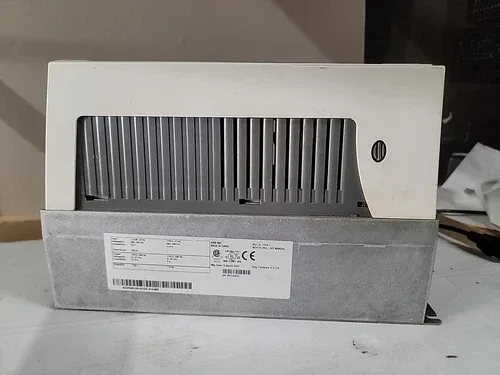 ABB ACH550-UH-017A Adjustable Frequency AC Drive HVAC 3