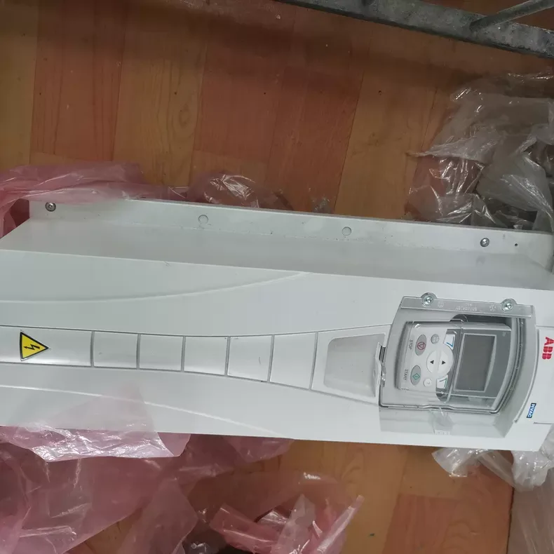 ABB ACH550-UH-023A-4 1-year