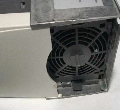 ABB ACH550 ACH550-UH-03A3-44 ACH550UH03A34 Adjustable Frequency AC Drive HVAC 4