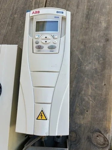 ABB ACH550 ACH550-VCR-012A-4 7.5HP 3PH 380 480VAC Not 3