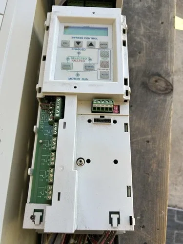 ABB ACH550 ACH550-VCR-012A-4 7.5HP 3PH 380 480VAC Not 4