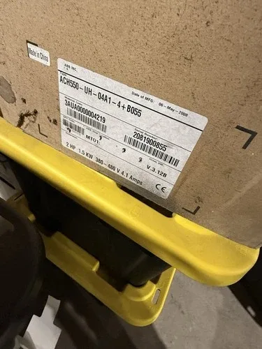 ABB Frequency converter ACH550-UH-04A1+B055 3
