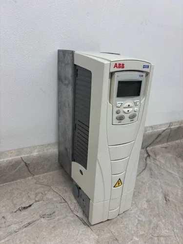 ABB ACH550-UH-04A6-2 HVAC Drive 3 PH 208 … 240 Volts 4.6 Amps 3