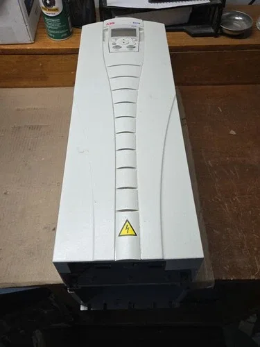 ABB ACH550-UH-059A-4 - VFD - 3 Phase 40HP 59A 480V