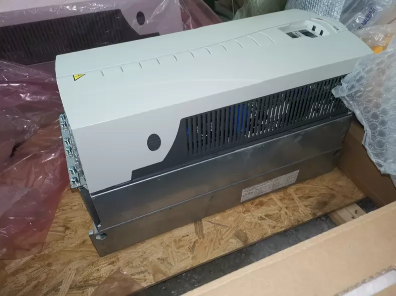 ABB ACH550-UH-077A-6 frequency converter