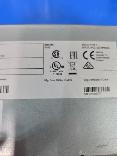 ABB ACH550-UH-097A-4 Frequency converter 4