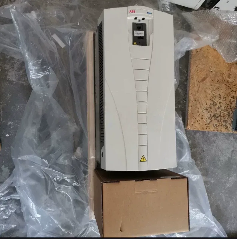 ABB ACH550-UH-125A-4 Frequency converter