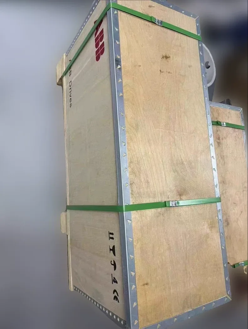 ABB ACH550-UH-157A-4 Frequency converter 2
