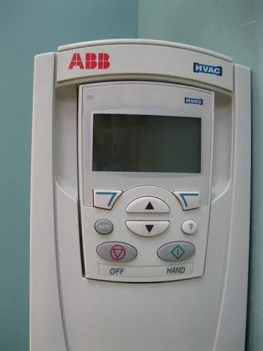 ABB ACH550-VCR-023A-4+F267 HVAC 15 HP Drive P13 2