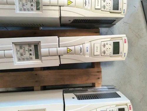 ABB ACH550-VDR-017A-2 AC Drive 5HP 208-240Vac 17A 4